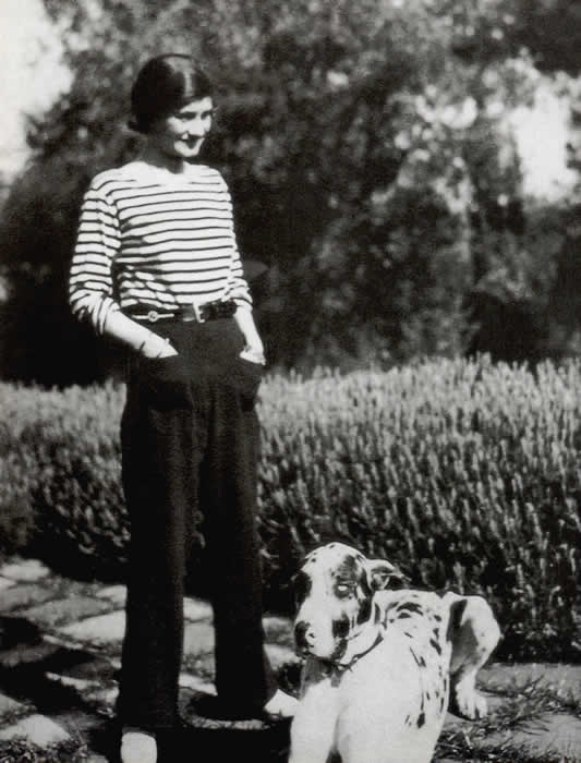 Coco Chanel, 1928 (Photo via WikiCommons)