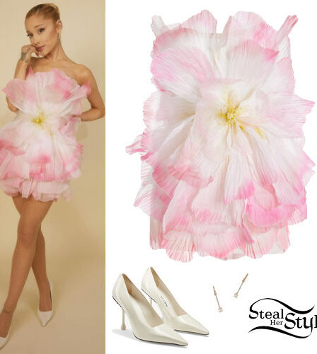 Ariana Grande: Pink Flower Dress and Pumps