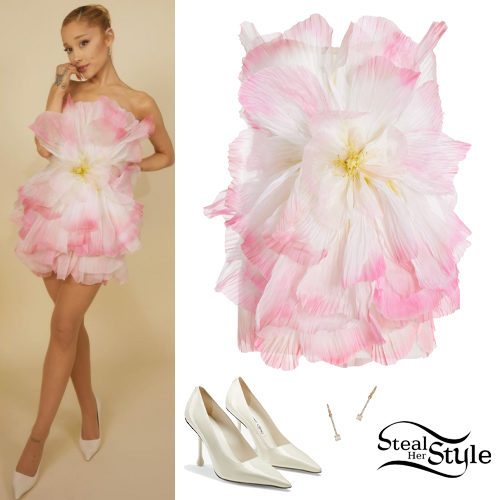 Ariana Grande: Pink Flower Dress and Pumps
