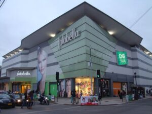 Chilean Retailer Falabella Aims to Close Several Major Asset Sales This Year