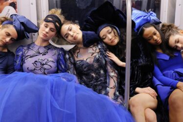 [PHOTOS] Christian Siriano’s nod to the 2024 Met Gala: “Sleeping Beauties” falling asleep at iconic NYC spots