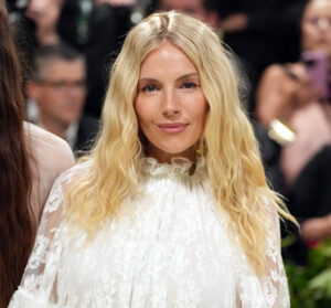 Sienna Miller's Understated, Modern and Ethereal Met Gala Beauty