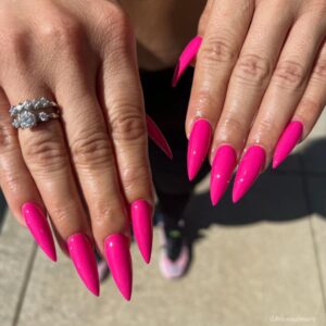 nail shapes stiletto nails