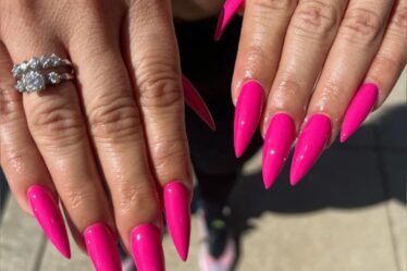 nail shapes stiletto nails