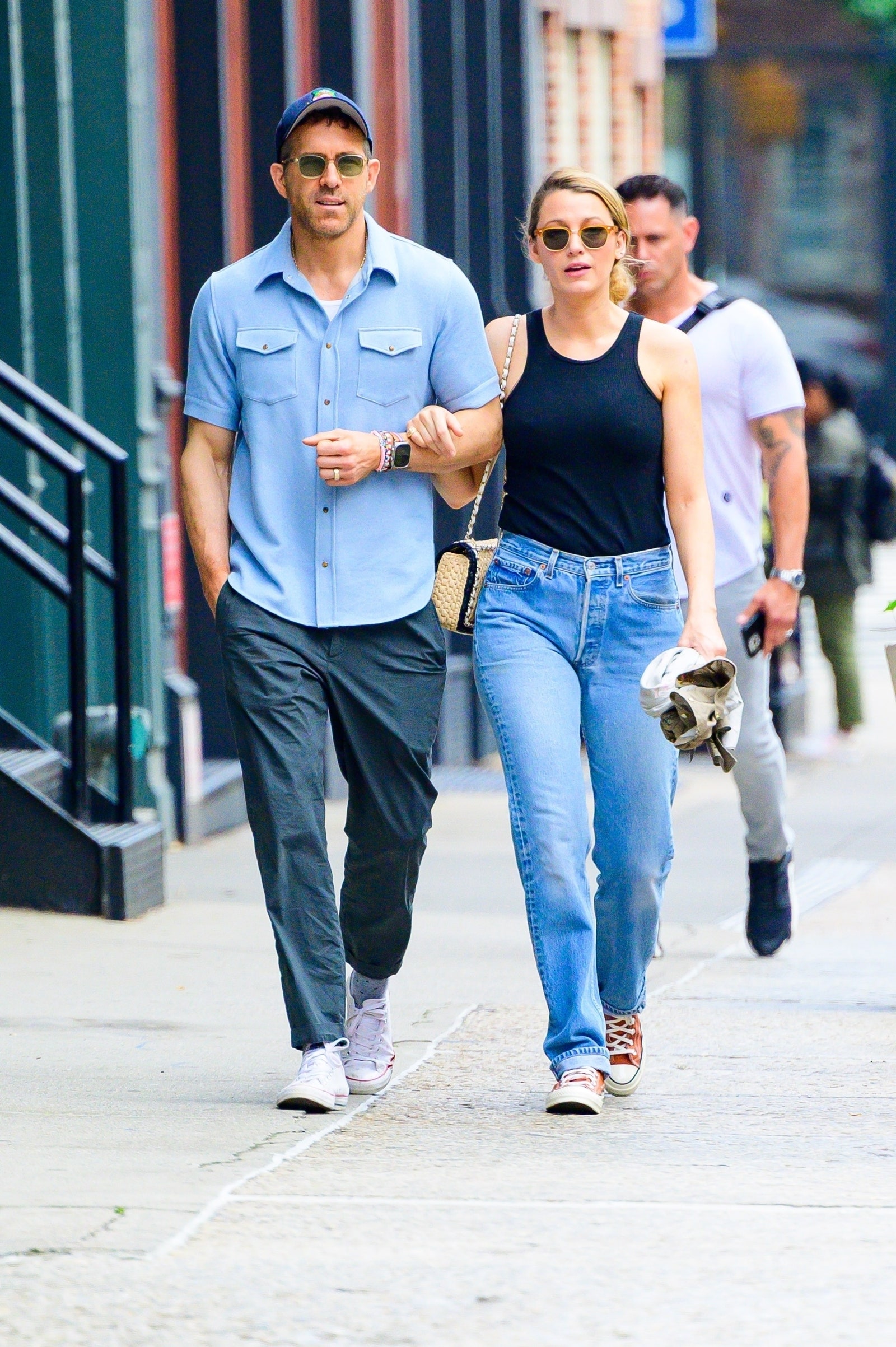 New York NY  EXCLUSIVE  Loving Couple Blake Lively and Ryan Reynolds walk arminarm while out for a morning stroll in...