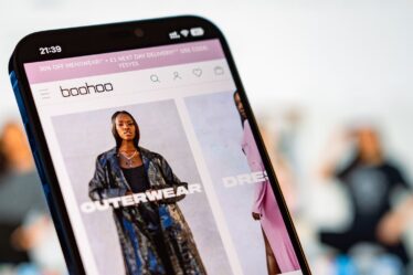 Boohoo Investors Seek £100 Million in Damages After Minimum Wage Row