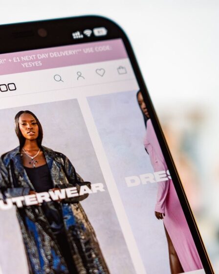 Boohoo Investors Seek £100 Million in Damages After Minimum Wage Row