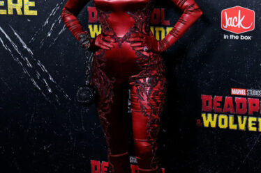 Blake Lively Wore Atelier Versace To The 'Deadpool & Wolverine' New York Premiere