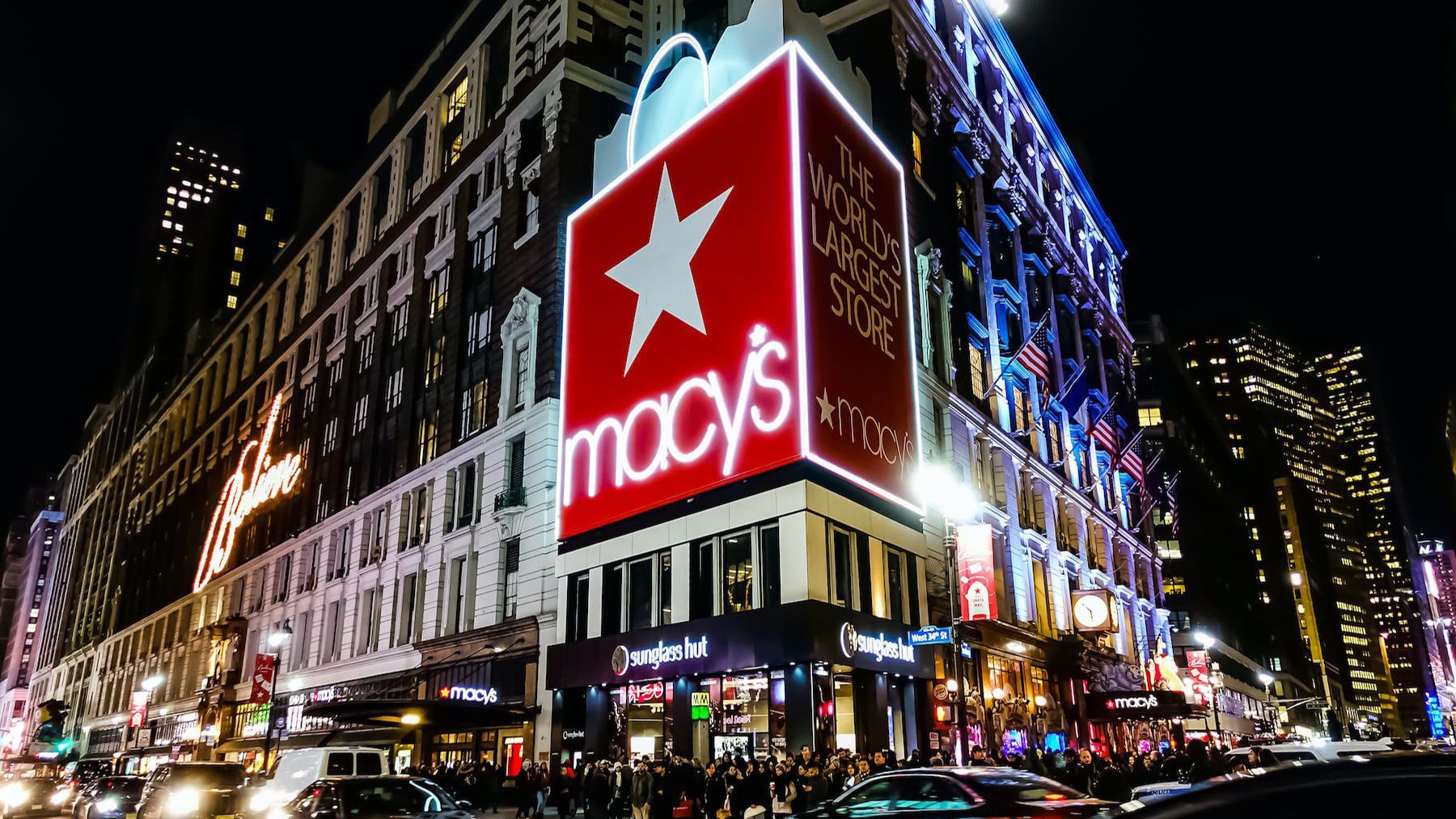 Macy’s Ends Buyout Talks With Activist Investors