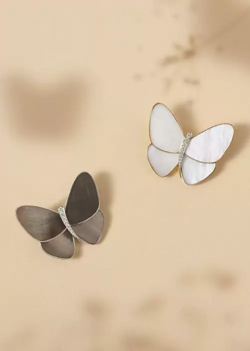 mother of pearl and gold butterfly clips by van cleef and arpels - i love butterflies