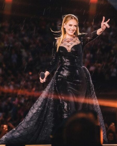 Adele Wore Armani Privé Performing In Munich