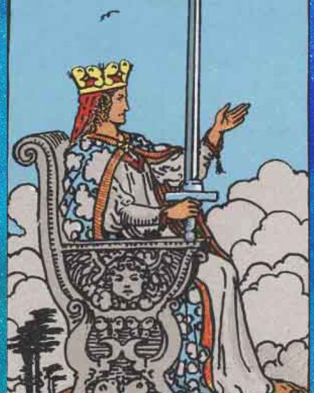 queen of swords tarot