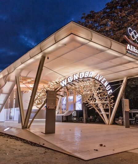 Olympic official partner Alibaba Group opened an interactive AI experience on the Avenue des Champs-Élysées in Paris.