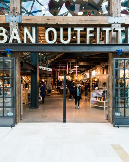 Urban Outfitters Shares Sink on Disappointing Sales Growth