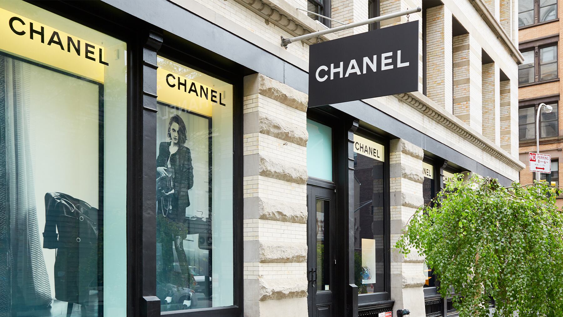 Chanel Buys 42 Avenue Montaigne Amid Real Estate Arms Race