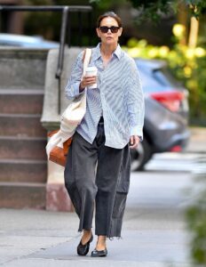 Katie Holmes is dressed casually as she steps out in New York City.