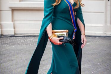 THE HAGUE, NETHERLANDS - SEPTEMBER 17: Princess Amalia of The Netherlands arrives by the Glass Coach at the Koninklijke Schouwburg at Prinsjesdag on September 17, 2024 in The Hague, Netherlands. Prinsjesdag is the annual opening of the parliamentary year. (Photo by Patrick van Katwijk/Getty Images)