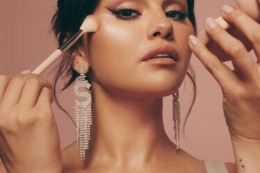 Selena Gomez Is a Billionaire Thanks to Her Brand Rare Beauty