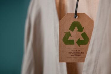 UK Warns 17 Fashion Brands on Greenwashing