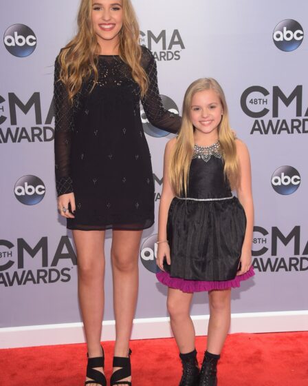 Lennon Stella Maisy Stella CMAs 2014 red carpet