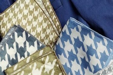 12 Best Pocket Squares – Elevate Your Formal Wear 2024