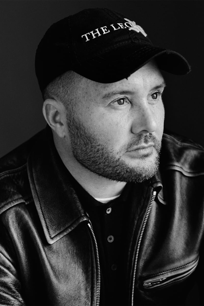 Designer Kim Jones is exiting Fendi and will “concentrate fully” on his role as menswear artistic director at LVMH stablemate Dior.