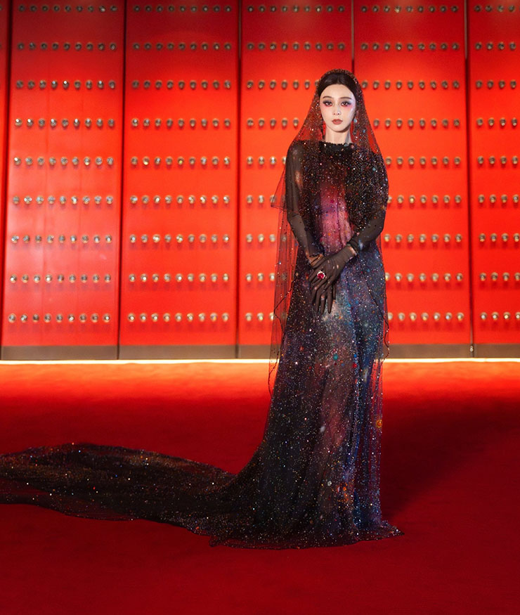 Fan Bingbing Wore Robert Wun To The Centrestage Elites Grand Opening Show