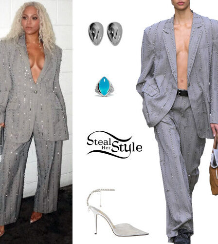 Beyoncé: Embellished Suit, Clear Pumps