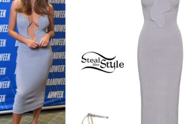 Chrissy Teigen: Grey Dress and Sandals