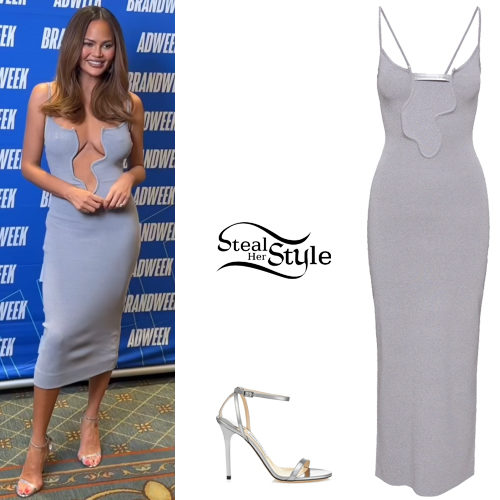 Chrissy Teigen: Grey Dress and Sandals