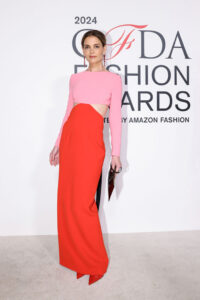 Katie Holmes Wore Carolina Herrera To The 2024 CFDA Fashion Awards