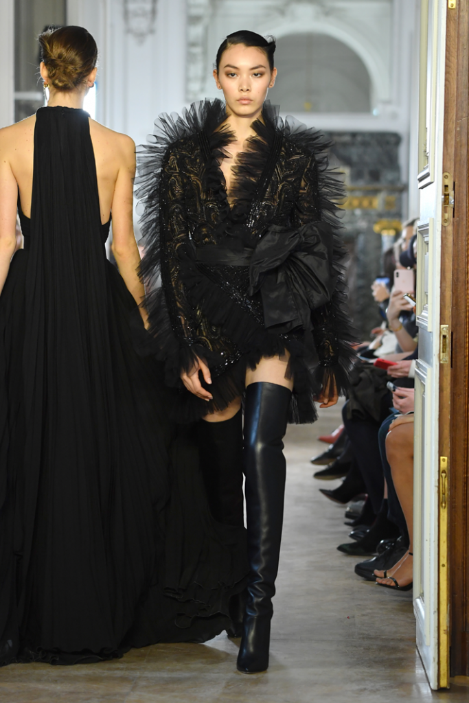 elie saab show paris fashion week fall winter 2019 2020 photo pascal le segretain getty images 2