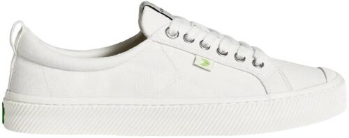 Cariuma Oca Low Canvas Sneakers