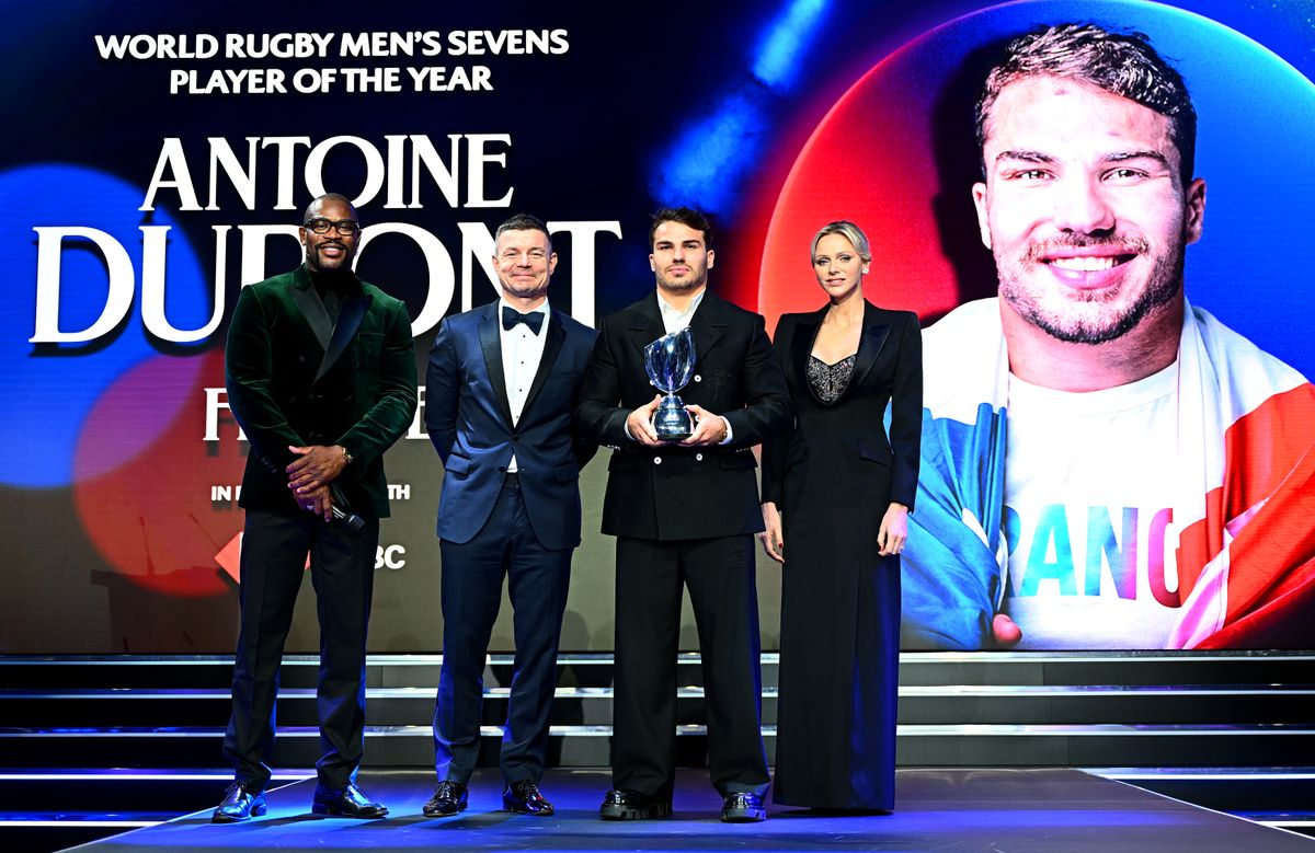 MONACO, MONACO - NOVEMBER 24: Ugo Monye and Brian O'Driscoll pose for a photo with Antoine Dupont of France as he is presented with the World Rugby Men's Sevens Player of the Year Award by Charlene, Princess of Monaco, during the World Rugby Awards on November 24, 2024 in Monaco, Monaco. (Photo by Mattia Ozbot - World Rugby/World Rugby via Getty Images)