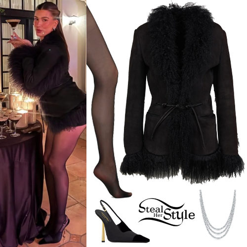 Hailey Baldwin: Suede Jacket, Black Pumps