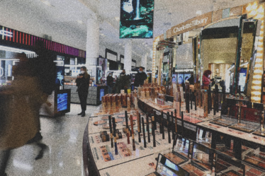 How Beauty Brands Can Beat a Holiday Season Slowdown