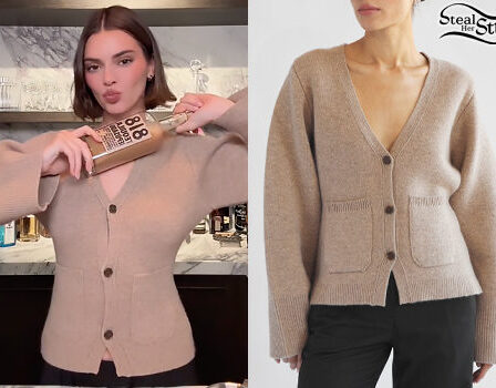 Kendall Jenner: Beige Cardigan