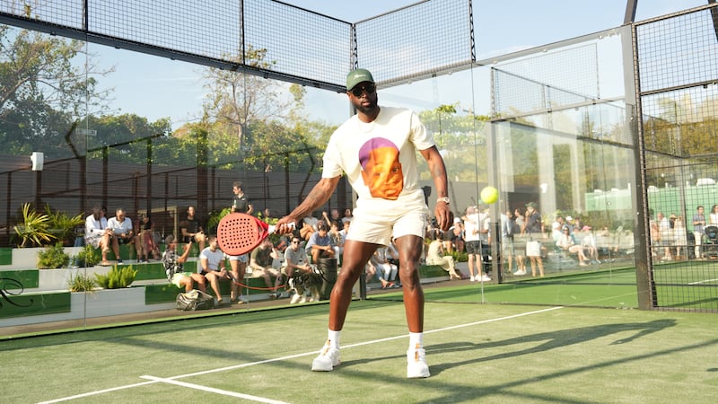 Dwyane Wade plays padel