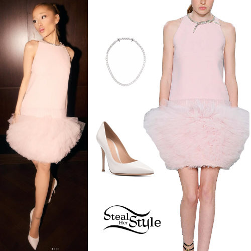 Ariana Grande: Pink Mini Dress and Pumps