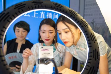 Instagram-Like Xiaohongshu Makes Inroads with E-Commerce Sales