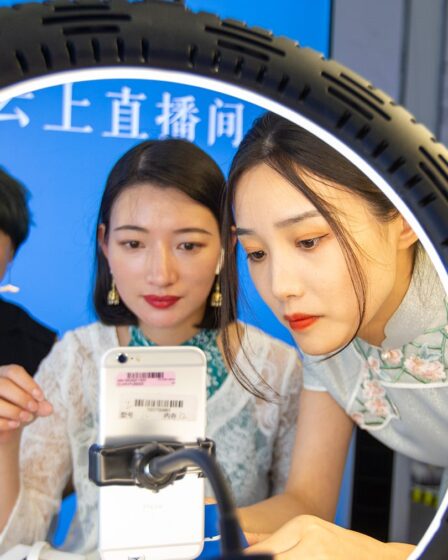 Instagram-Like Xiaohongshu Makes Inroads with E-Commerce Sales