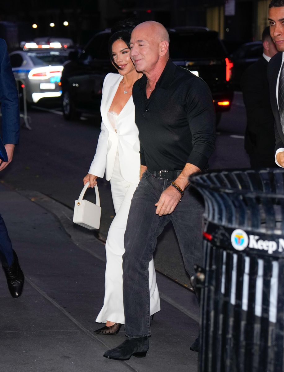 Jeff Bezos and Lauren Sanchez were spotted arriving at the NY Times DealBook event in New York City.