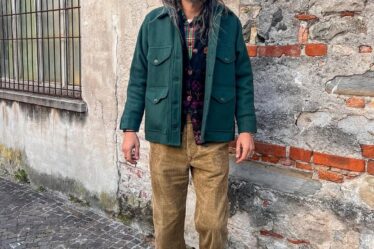 stylish men's corduroy pants outfit