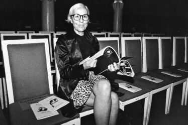 Vogue Editor Polly Mellen Dies at 100