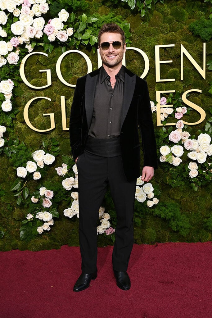 Glen Powell at the 2025 Golden Globe Awards