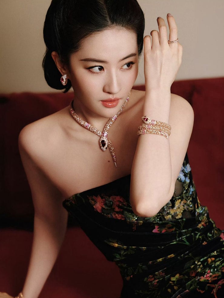 Liu Yifei Wore Elie Saab Haute Couture To The Bvlgari Infinity Serpents Exhibition Opening Ceremony