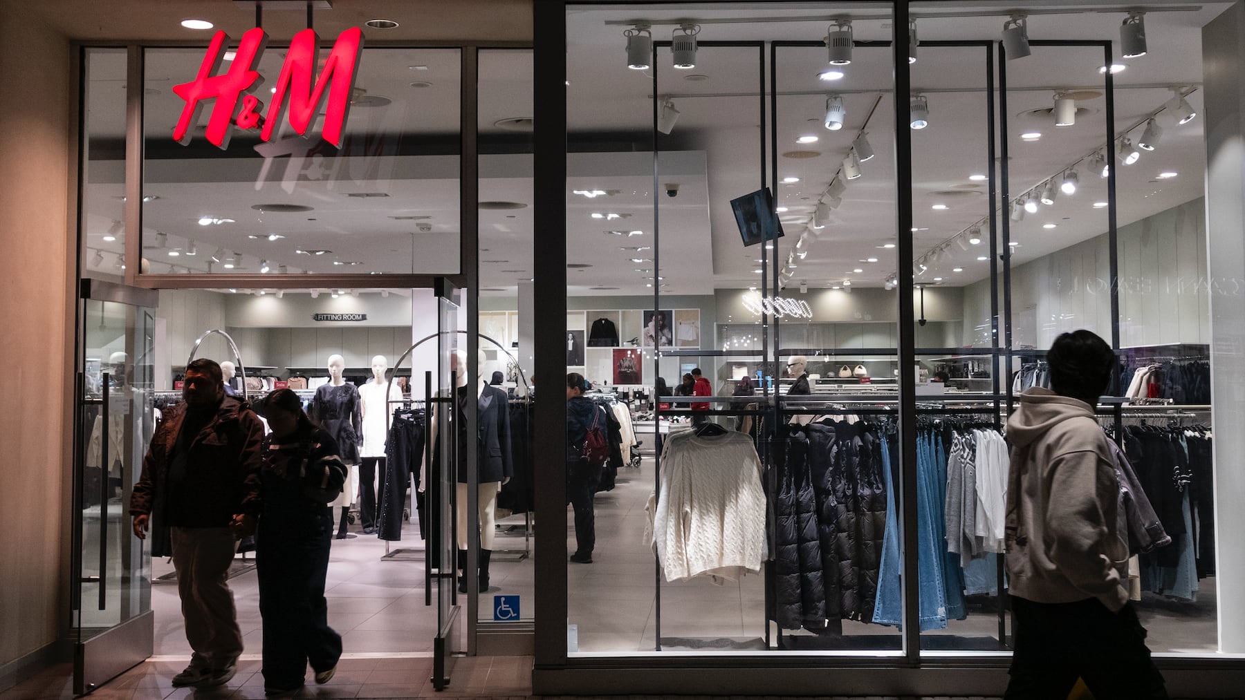 The Next Step for Retail AI Is Bringing It Into the Store
