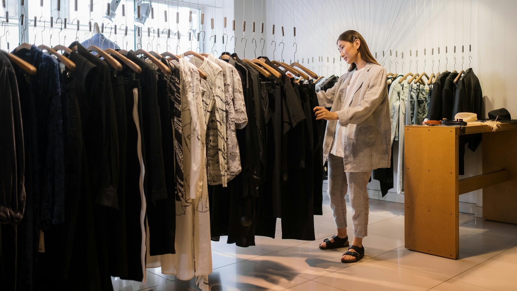 US Retail Sales Broadly Advance, Capping a Solid Holiday Season