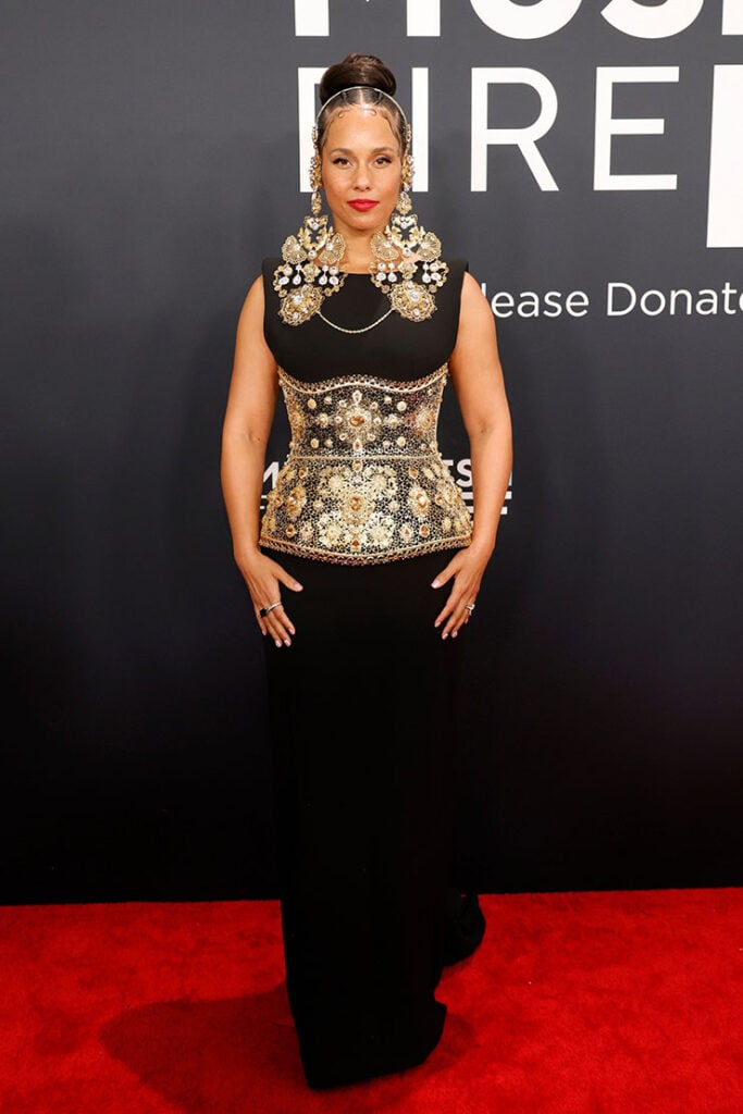 Alicia Keys Wore Dolce & Gabbana Alta Moda To The 2025 Grammy Awards