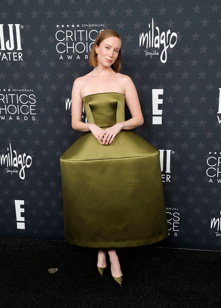 Hannah Einbinder attends the 30th Annual Critics Choice Awards